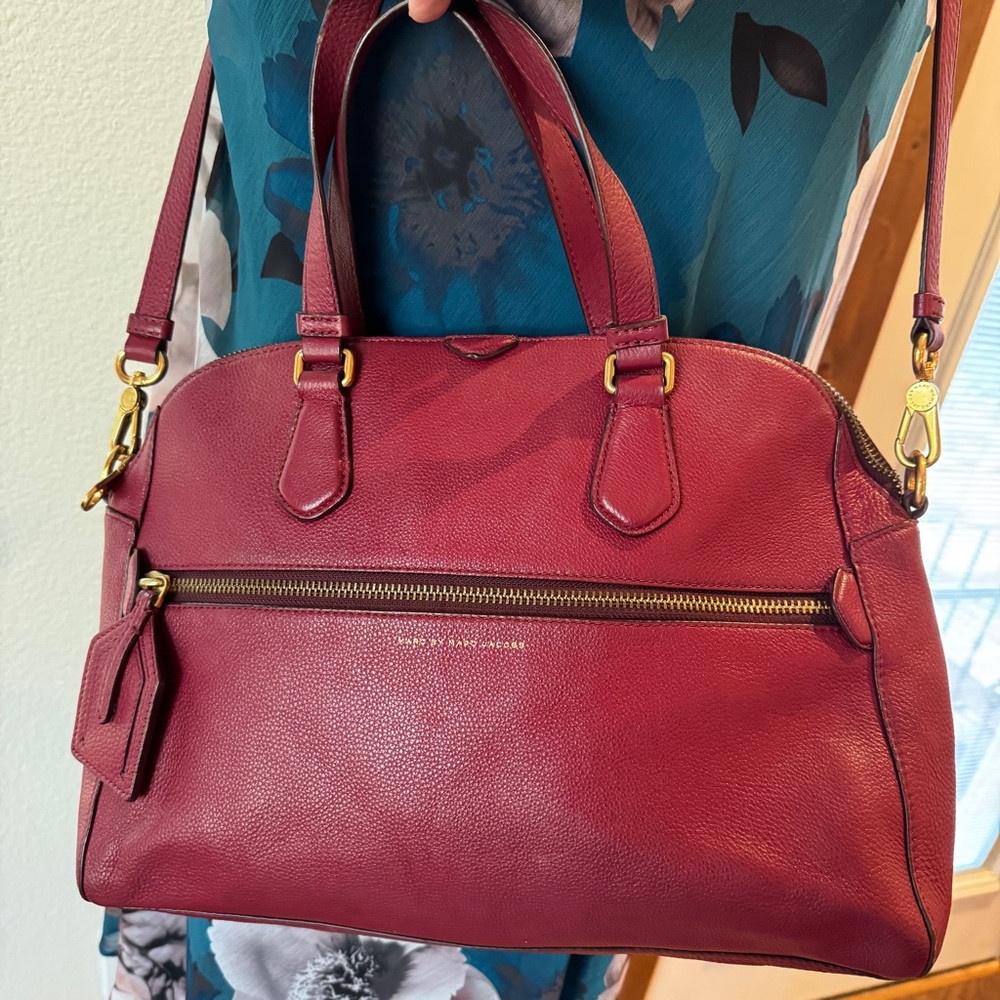 Marc by Marc Jacobs Pearl Red Leather Two-Way Bag with Crossbody Strap - Picture 4 of 14
